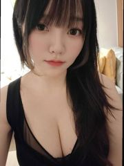 性感美乳骚小妹